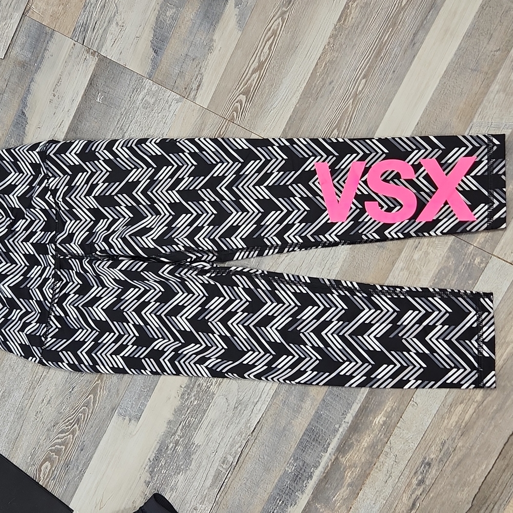Victoria's Secret VSX Sport Geometric Activewear Set - Picture 6 of 9